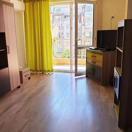 диана Appartement *